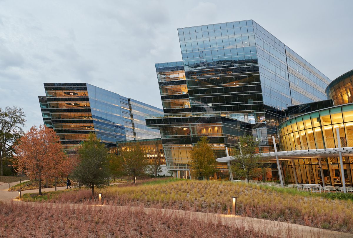 American Airlines Headquarters | Pelli Clarke & Partners